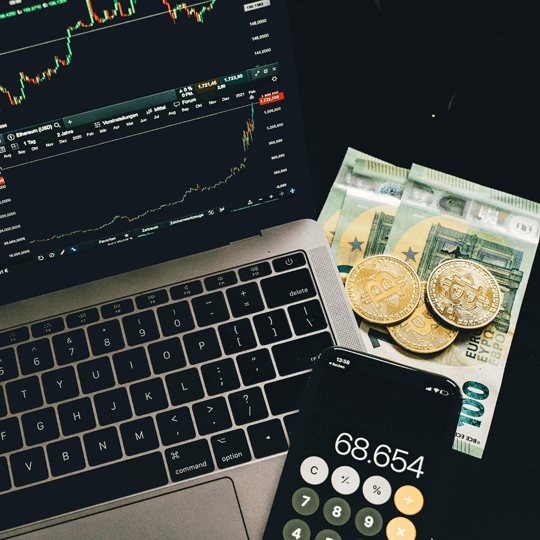 Eternal Lunesta équipe d'experts en investissement cryptographique